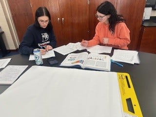 Students working in Biology lab.